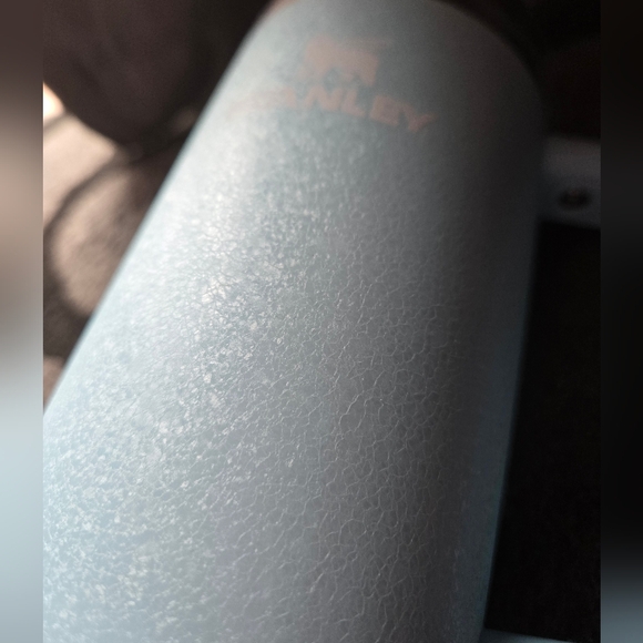 Stanley Tumbler 30oz - Picture 2 of 3